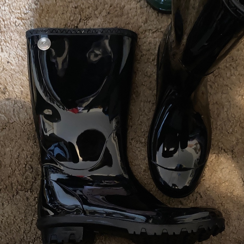 UGG Womens Shaye Rain Boots High-Gloss size 10